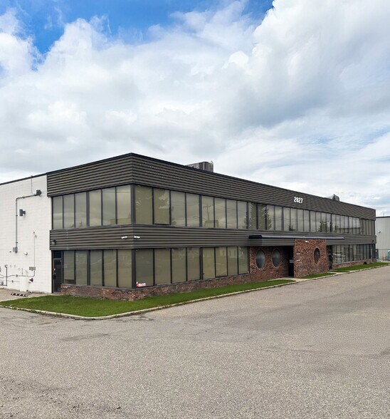 More Photos Of 2827 18th St NE, Calgary Warehouse For Sale