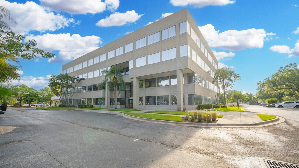 Primary Photo Of 4415 Metro Pky, Fort Myers Office For Lease