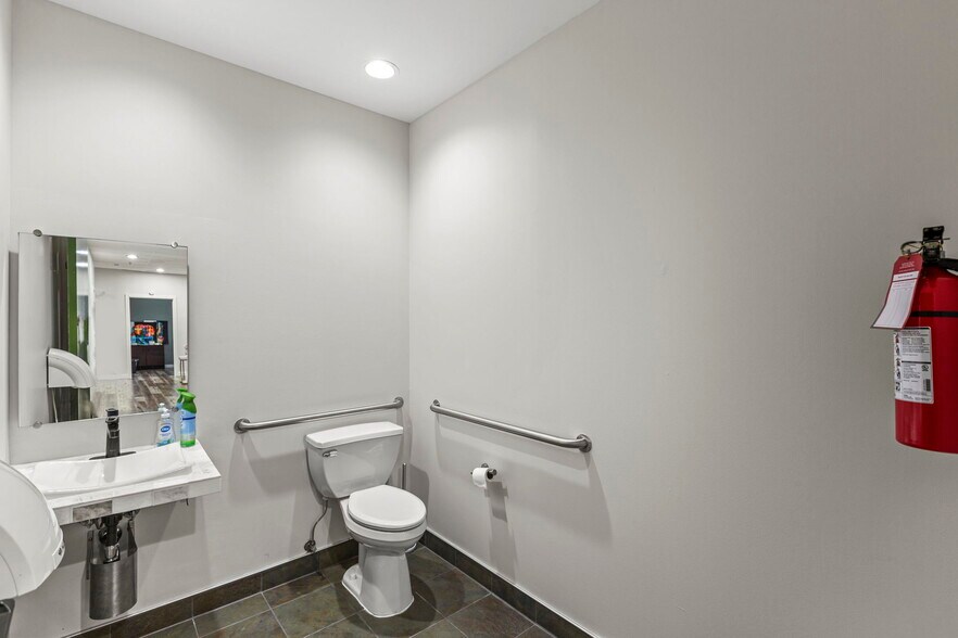 More Photos Of 14203 Park Center Dr, Laurel Office For Sale