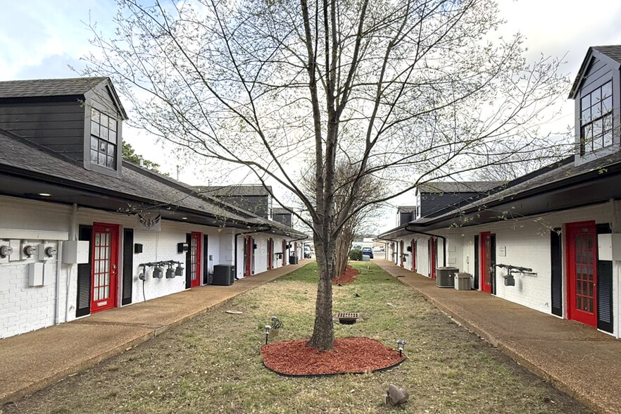 More Photos Of , Memphis Office For Sale