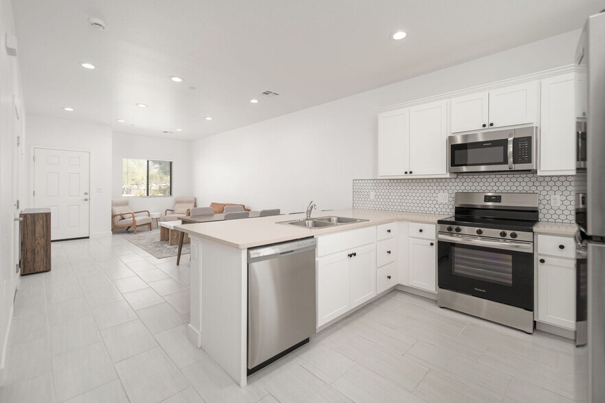 More Photos Of 8246 N 61st Ave, Glendale Apartments For Sale