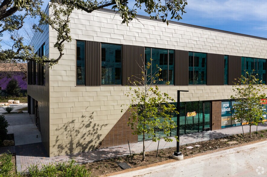 More Photos Of 31 Navasota St, Austin Office For Lease