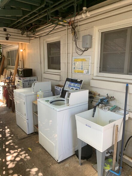 More Photos Of 2023 Date St, Honolulu Apartments For Sale