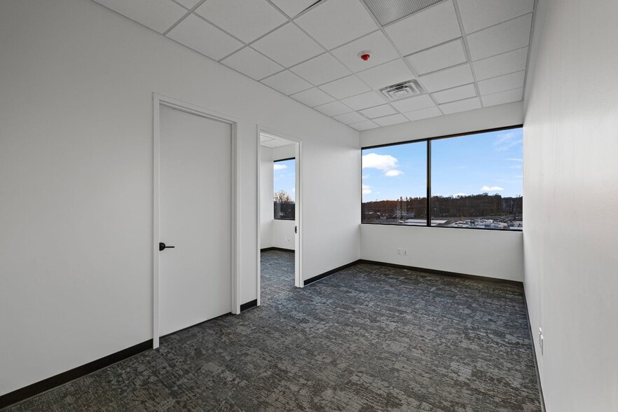 More Photos Of 33 Route 59, Monsey Office For Lease