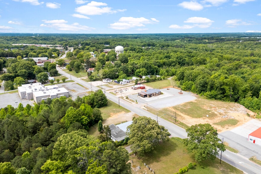 More Photos Of 2246 N Aspen St, Lincolnton Flex For Sale
