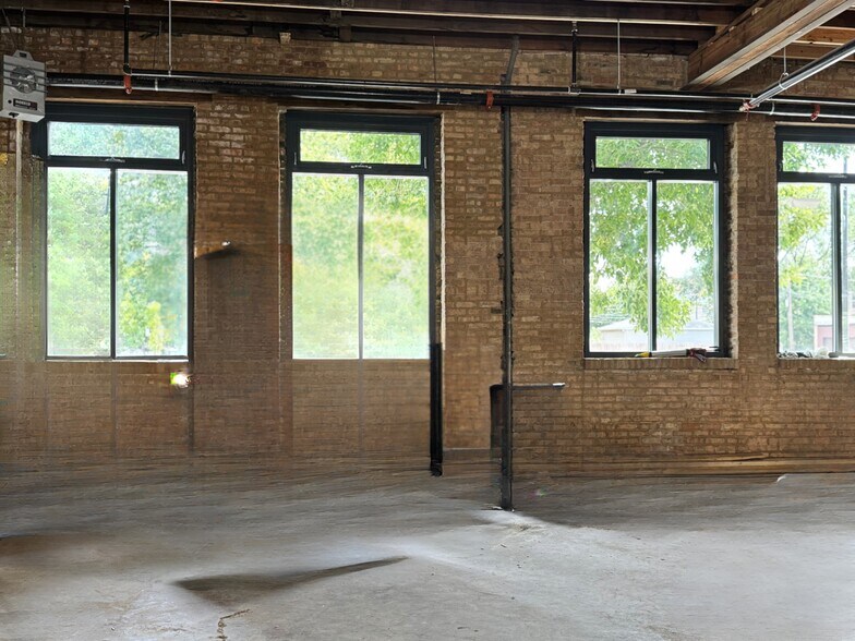 More Photos Of 134 S California Ave, Chicago Specialty For Lease