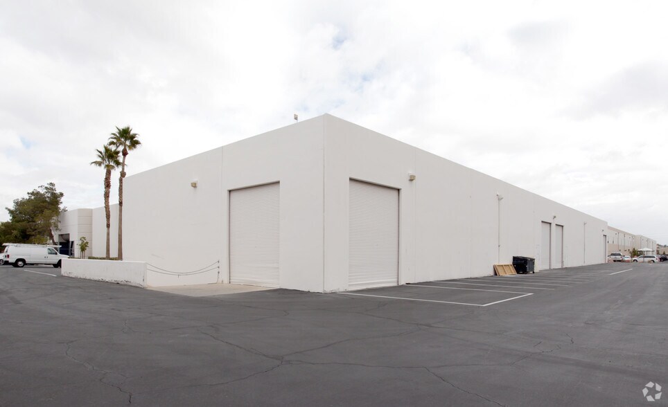 More Photos Of 1045 Palms Airport Dr, Las Vegas Light Manufacturing For Lease