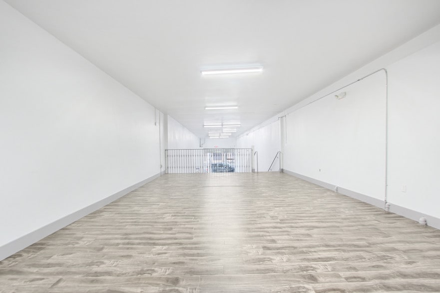 More Photos Of 12612 Philadelphia St, Whittier Storefront Retail Office For Lease