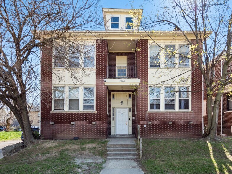 Primary Photo Of 1038 Lockbourne Rd, Columbus Apartments For Sale