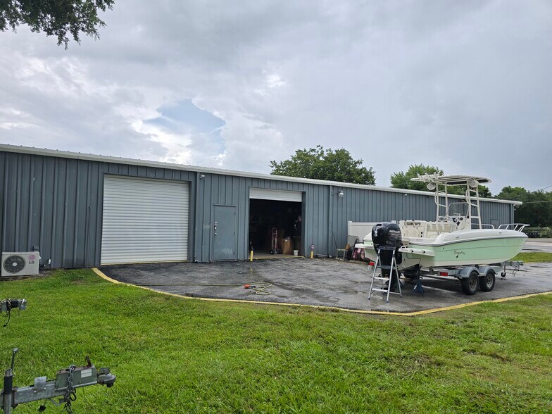 More Photos Of 1606 Aber Rd, Orlando Warehouse For Lease