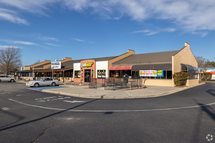 More Photos Of 3302-3338 Highway 17 S, North Myrtle Beach Storefront For Lease