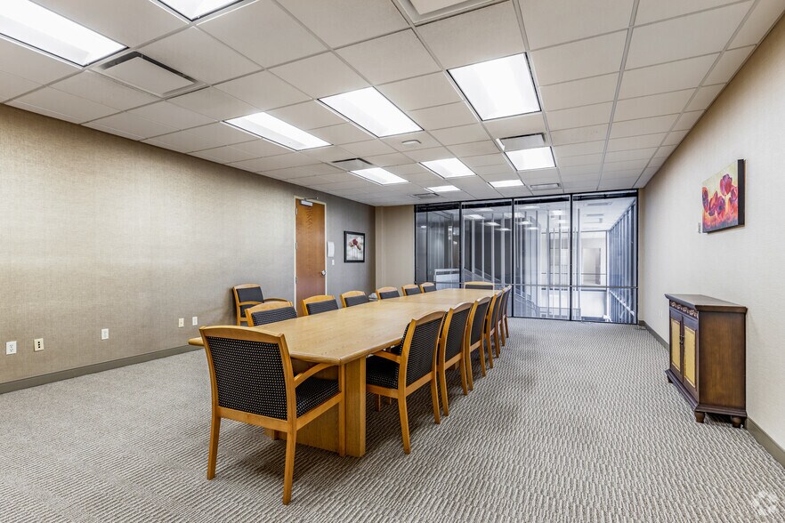 More Photos Of 9500 Koger Blvd N, Saint Petersburg Unknown For Lease