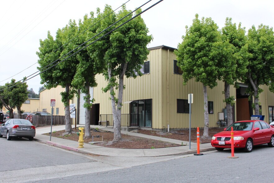 Primary Photo Of 125 Post St, Santa Cruz Light Distribution For Lease