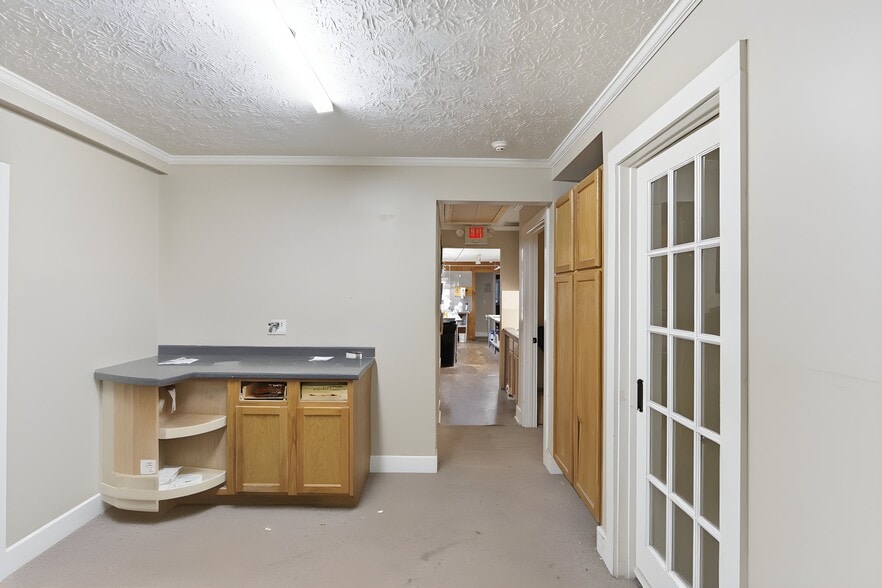 More Photos Of 3365 Thompson Bridge Rd, Gainesville Freestanding For Sale