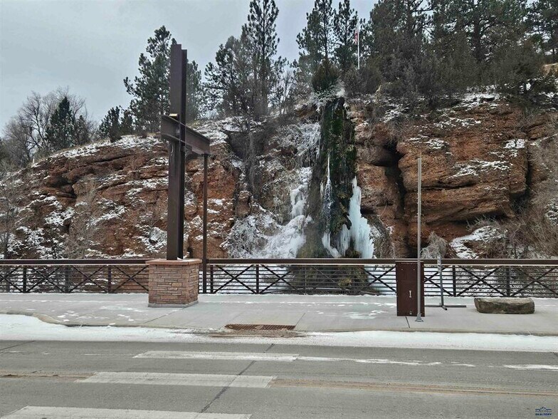 More Photos Of 431 N River St, Hot Springs General Retail For Sale