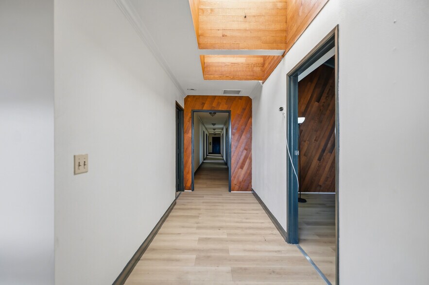 More Photos Of 5375 Industrial Dr, Huntington Beach Light Distribution For Sale