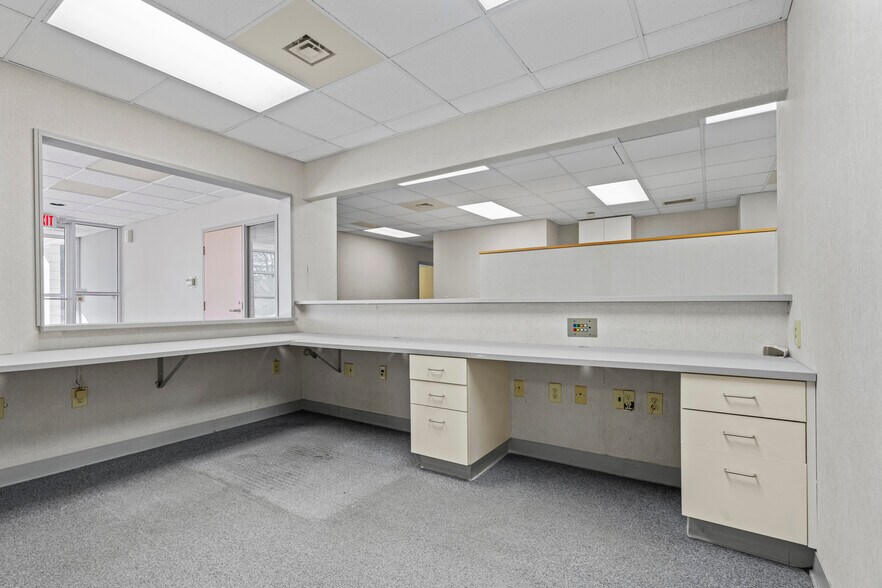 More Photos Of 170 Cardiology Pl, Commerce Healthcare For Lease