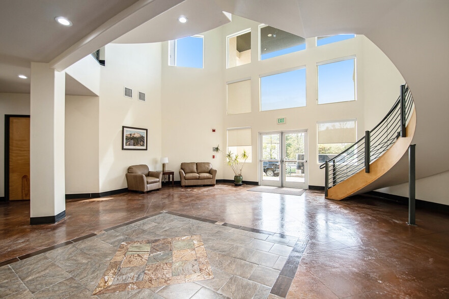 More Photos Of 10390 W Bradford Rd, Littleton Office Residential For Sale