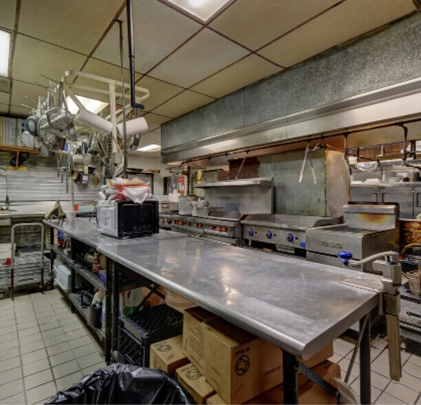 More Photos Of 300 N Bryan Ave, Bryan Restaurant For Sale