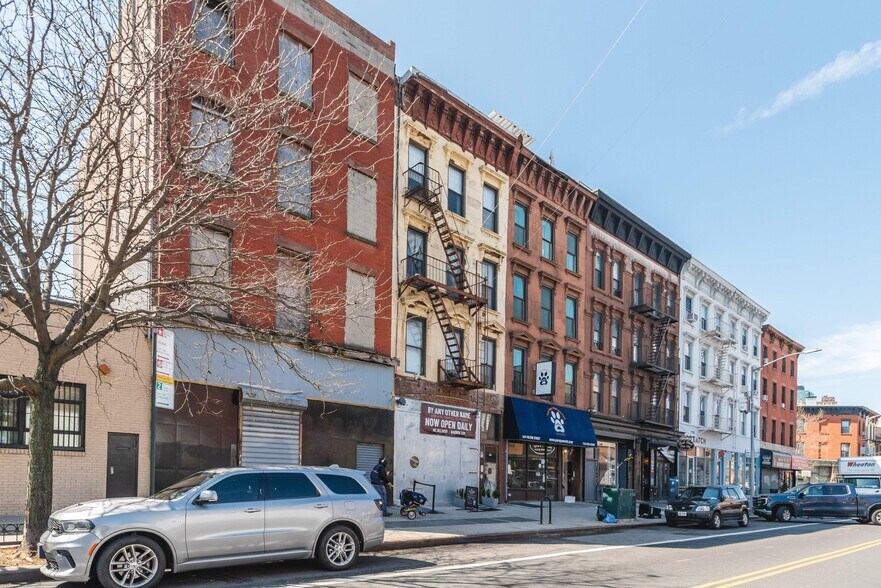 More Photos Of 946 Fulton St, Brooklyn Apartments For Sale