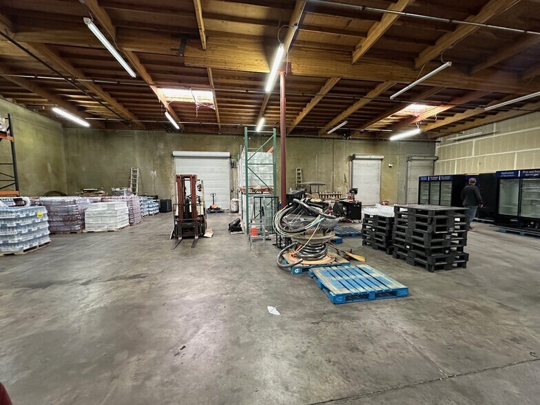 More Photos Of 1615 Sandpoint Dr, Ceres Manufacturing For Lease