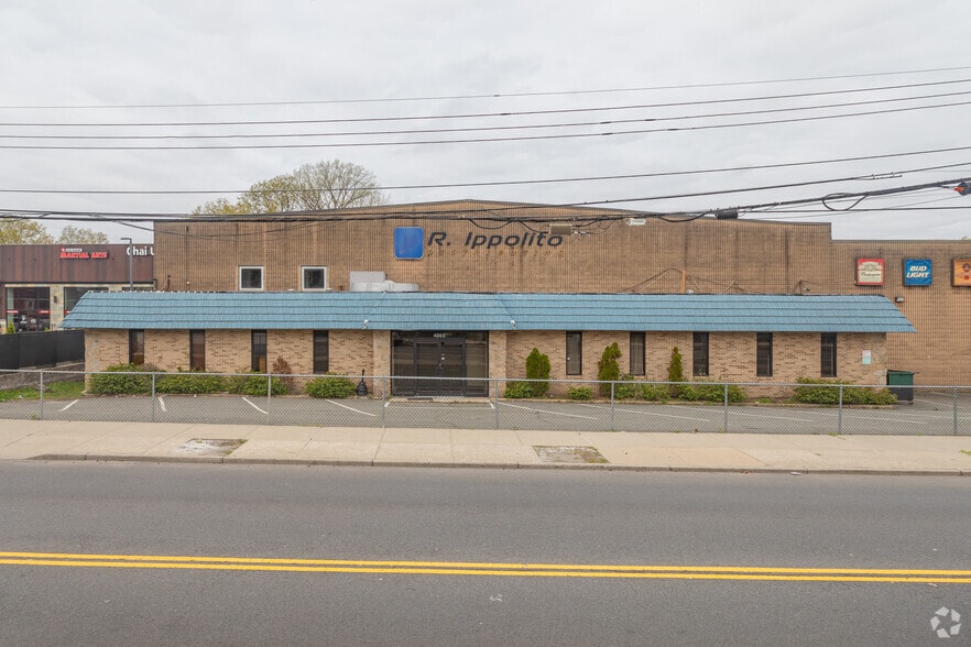 More Photos Of 4865 Arthur Kill Rd, Staten Island Warehouse For Sale