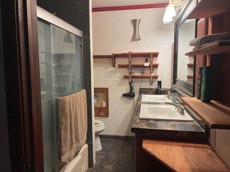 More Photos Of 1000 N 5th St, Kenedy Land For Sale