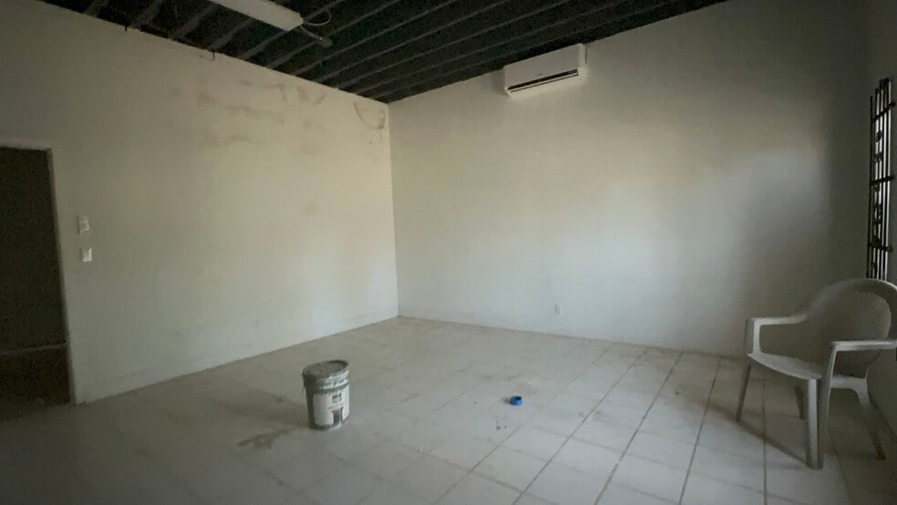 More Photos Of 1000 Phippen Waiters Rd, Dania Warehouse For Lease