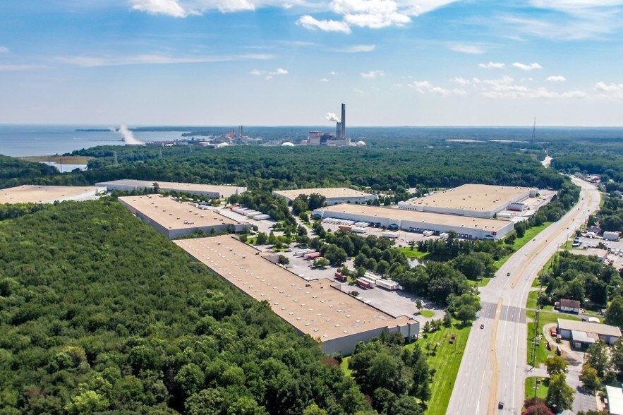 More Photos Of 6600 Cabot Dr, Glen Burnie Warehouse For Lease
