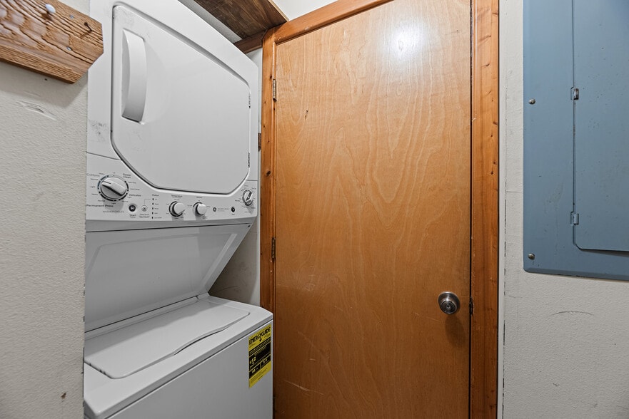 More Photos Of 1711 Bobby Lee Trl, Kill Devil Hills Apartments For Sale