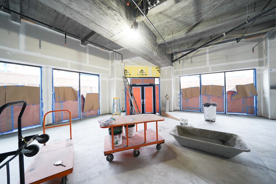 More Photos Of 166-36 Jamaica Ave, Jamaica General Retail For Lease