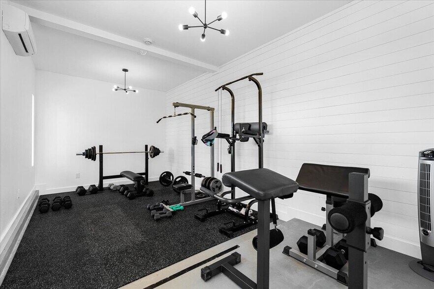 More Photos Of 14519 Fitzhugh Rd, Austin Specialty For Sale