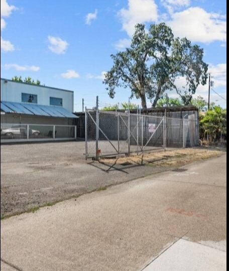 More Photos Of 1375 13th St SE, Salem Office For Sale