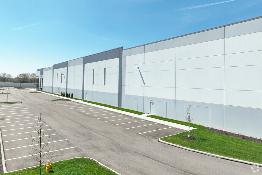 More Photos Of 9981 Harrison Ave, Harrison Distribution For Lease