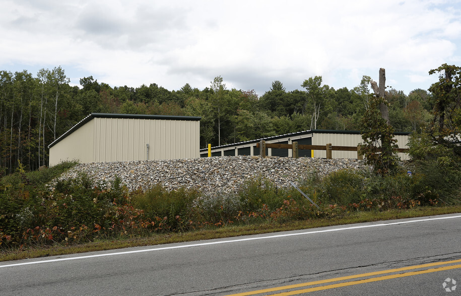 Primary Photo Of 230 Rockingham Rd, Derry Self Storage For Lease