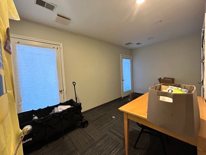 More Photos Of 3234 S Westnedge Ave, Kalamazoo Medical For Sale