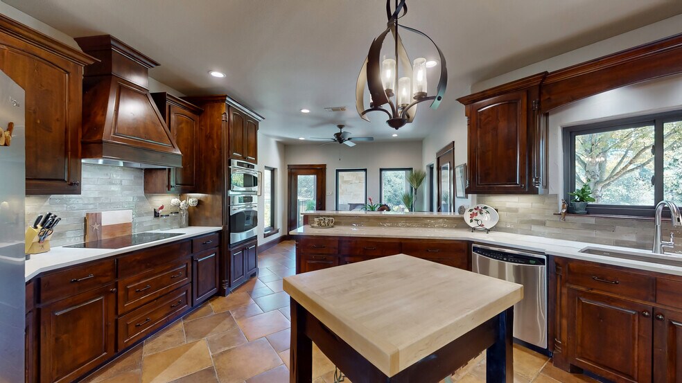 More Photos Of 2261 TX-276, Emory Specialty For Sale