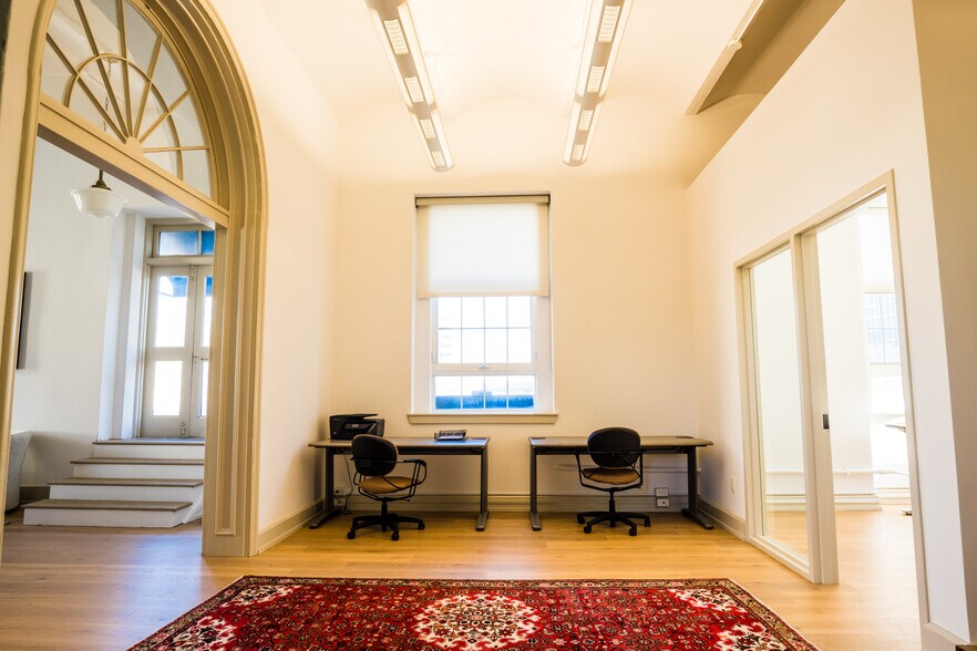 More Photos Of 226 Walnut St, Philadelphia Loft Creative Space For Lease