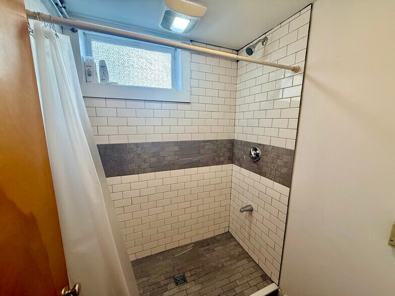 More Photos Of 41 Highland Ave, Newport Warehouse For Sale