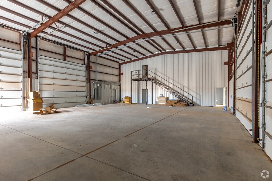 More Photos Of 4710 County Road 134, Midland Warehouse For Lease