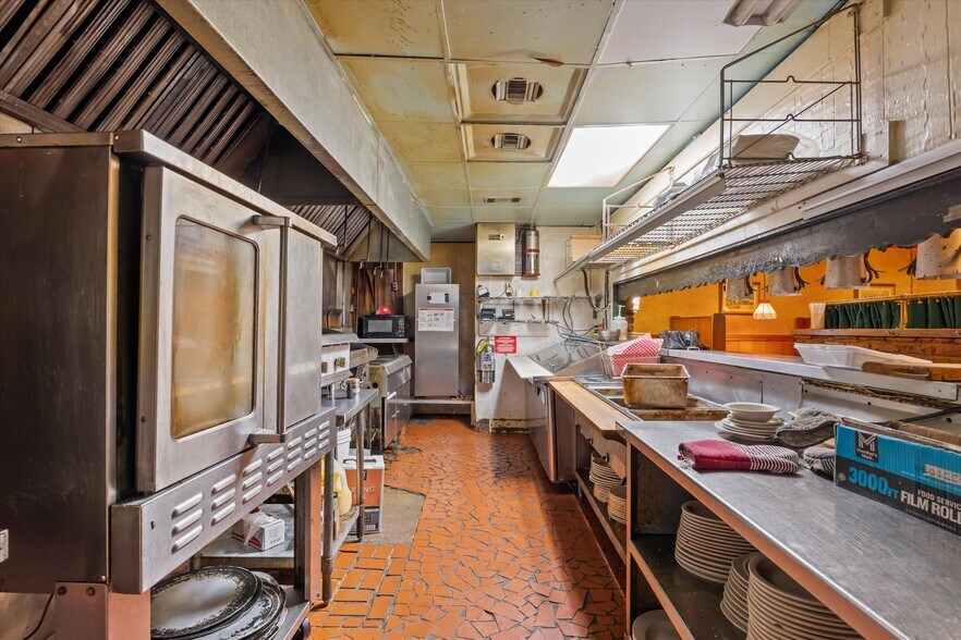 More Photos Of 3044 Deans Bridge Rd, Augusta Restaurant For Sale