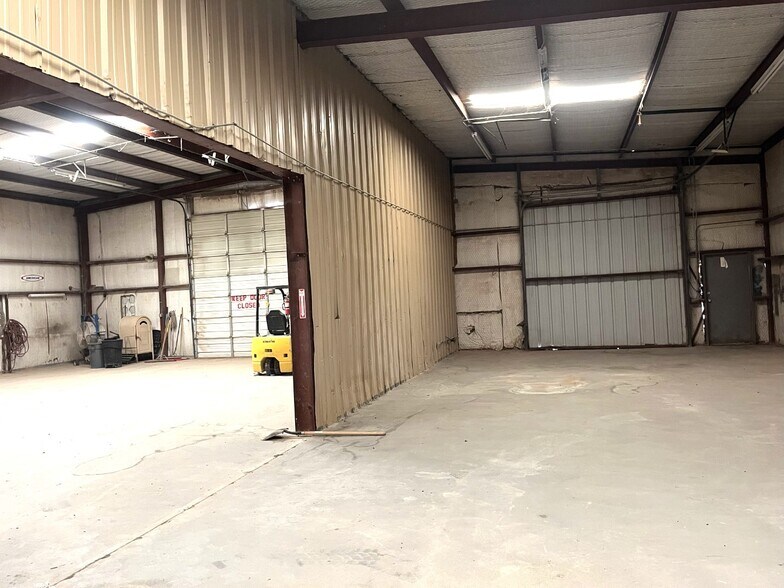 More Photos Of 4105 S Chadbourne St, San Angelo Warehouse For Lease