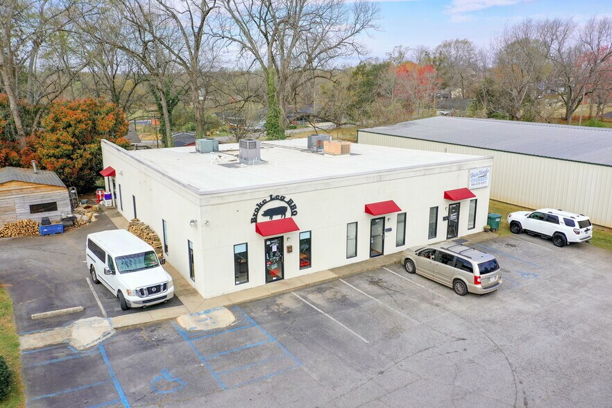 More Photos Of 444 Hampton Ave, Pickens Storefront Retail Office For Sale