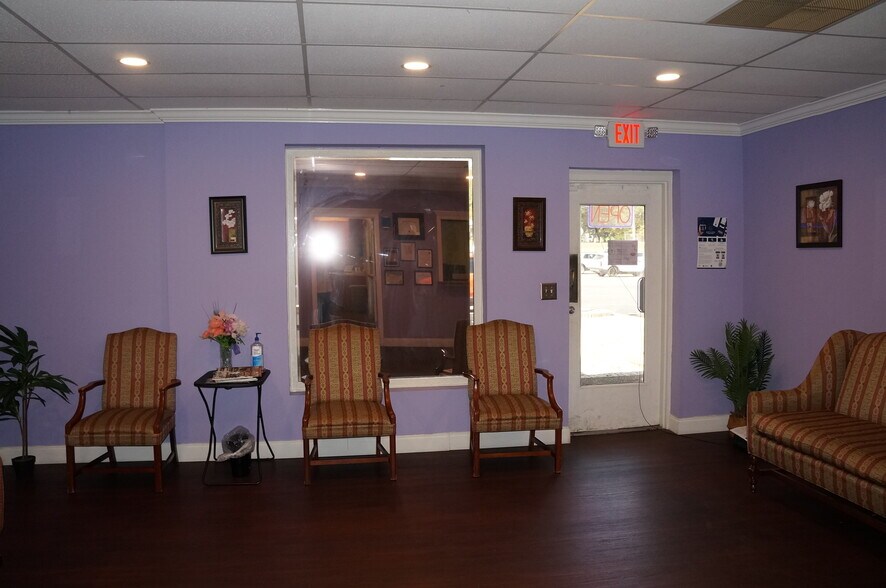 More Photos Of 1011-1025 W Fort Williams St, Sylacauga Office For Lease
