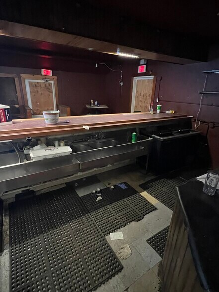 More Photos Of 100 E Grove St, Poplar Grove Freestanding For Lease