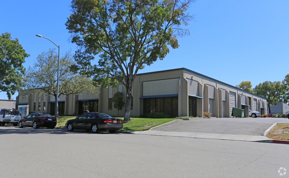 More Photos Of 1040 Serpentine Ln, Pleasanton Unknown For Lease
