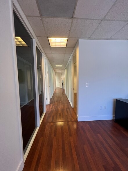 More Photos Of 20101-20161 NE 16th Pl, Miami Loft Creative Space For Sale