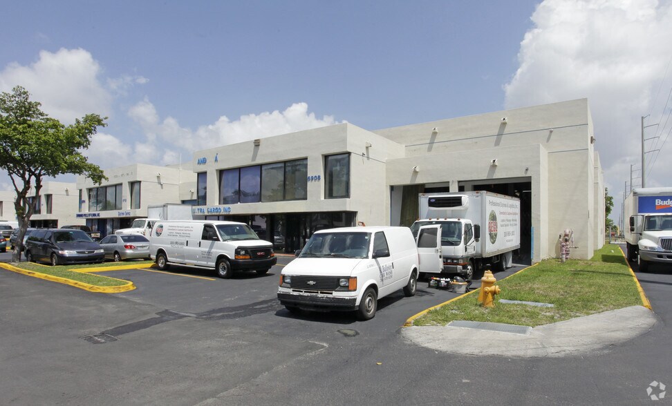 More Photos Of 6900-6914 NW 50th St, Miami Warehouse For Lease