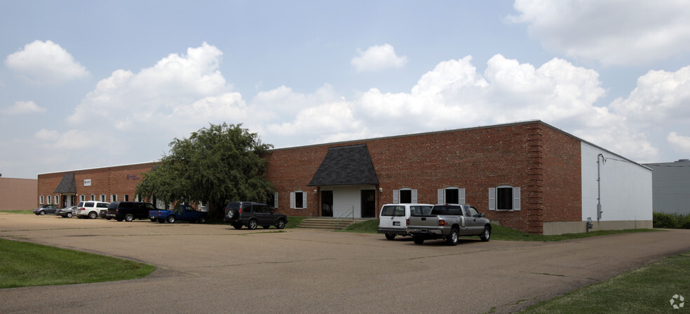 Primary Photo Of 1730 Fenpark Dr, Fenton Coworking Space