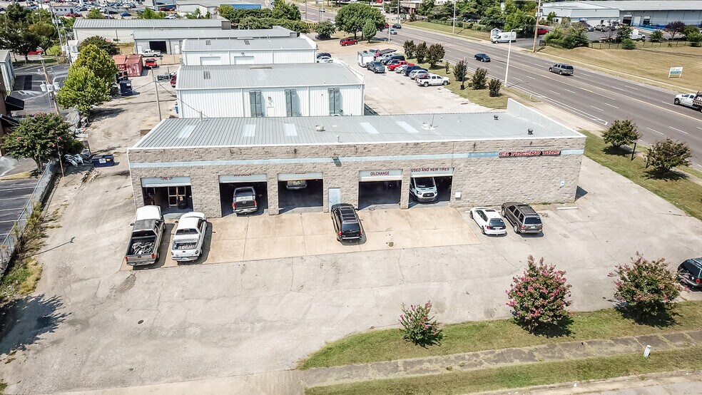 More Photos Of 5113 Raleigh Lagrange Rd, Memphis General Retail For Sale